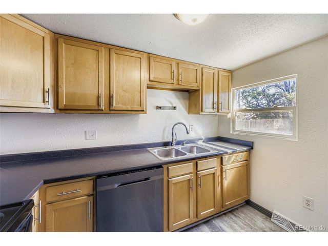 316 N 10th Ave, Brighton, CO 80601