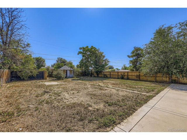 316 N 10th Ave, Brighton, CO 80601