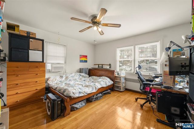 525 Chestnut Street, Ridgefield, NJ 07657