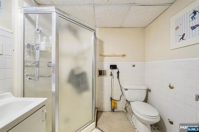 525 Chestnut Street, Ridgefield, NJ 07657