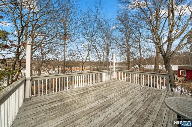 525 Chestnut Street, Ridgefield, NJ 07657