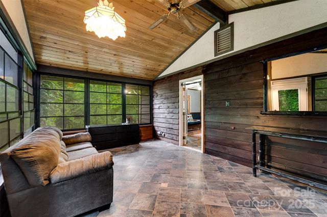 370 Hidden Trail, Franklin, NC 28734