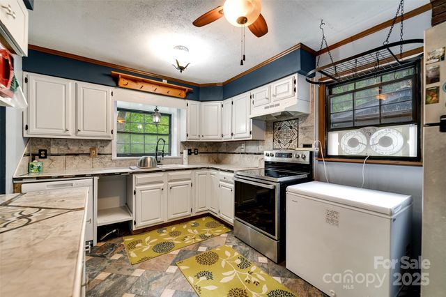 370 Hidden Trail, Franklin, NC 28734