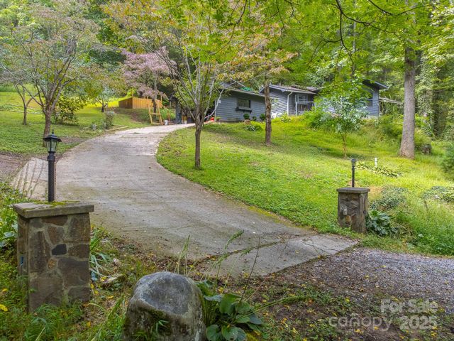 370 Hidden Trail, Franklin, NC 28734