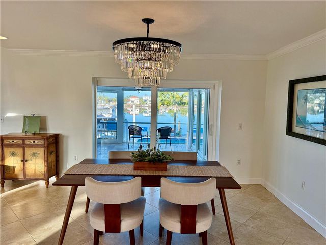 812 ISLAND WAY, Clearwater Beach, FL 33767