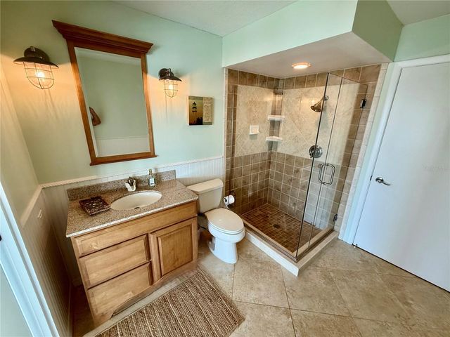 812 ISLAND WAY, Clearwater Beach, FL 33767