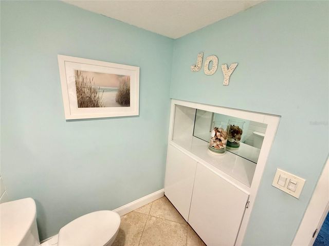 812 ISLAND WAY, Clearwater Beach, FL 33767