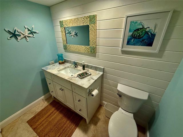 812 ISLAND WAY, Clearwater Beach, FL 33767