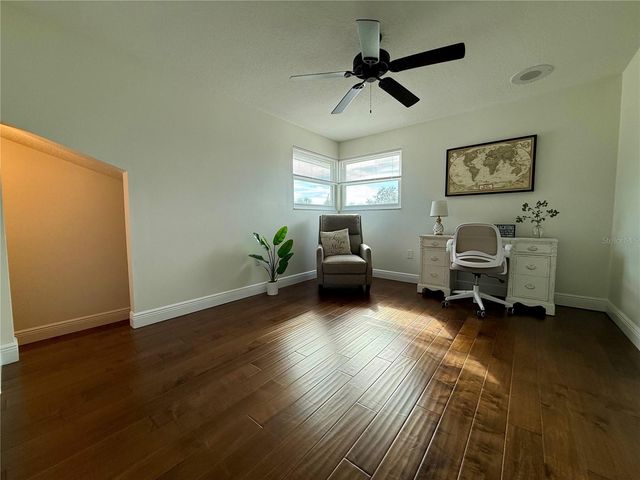 812 ISLAND WAY, Clearwater Beach, FL 33767