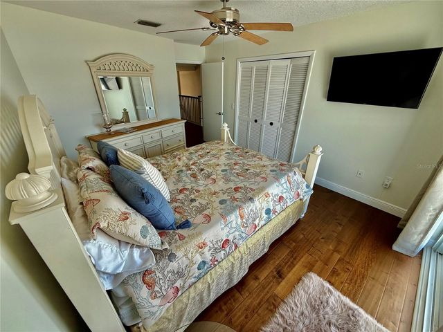 812 ISLAND WAY, Clearwater Beach, FL 33767