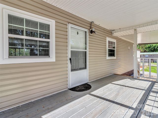 133 Kristey Lane, Hendersonville, NC 28792