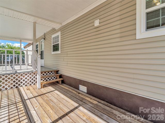 133 Kristey Lane, Hendersonville, NC 28792