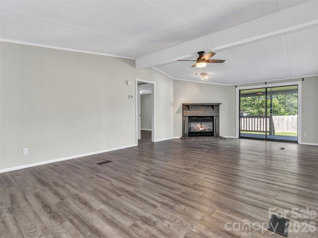 133 Kristey Lane, Hendersonville, NC 28792
