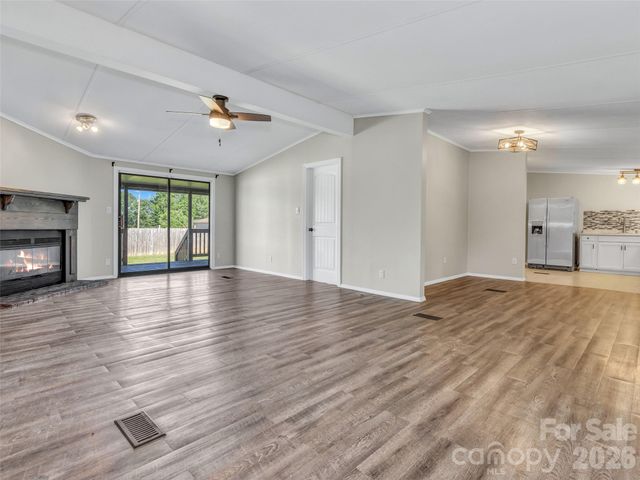 133 Kristey Lane, Hendersonville, NC 28792