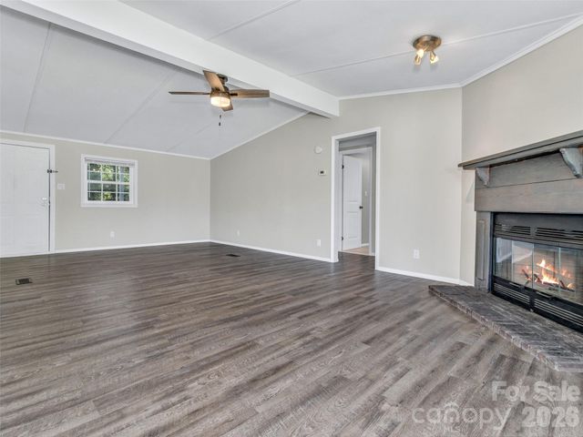 133 Kristey Lane, Hendersonville, NC 28792
