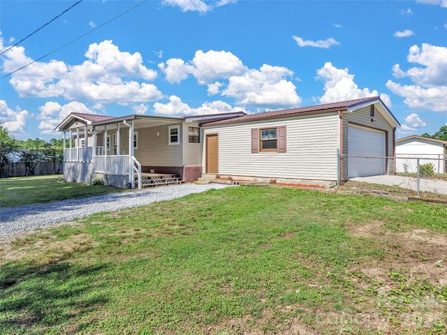 133 Kristey Lane, Hendersonville, NC 28792