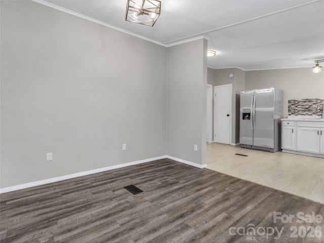 133 Kristey Lane, Hendersonville, NC 28792