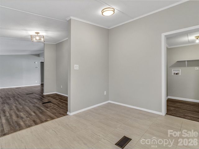 133 Kristey Lane, Hendersonville, NC 28792