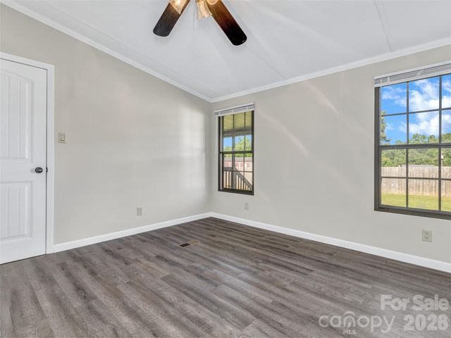 133 Kristey Lane, Hendersonville, NC 28792
