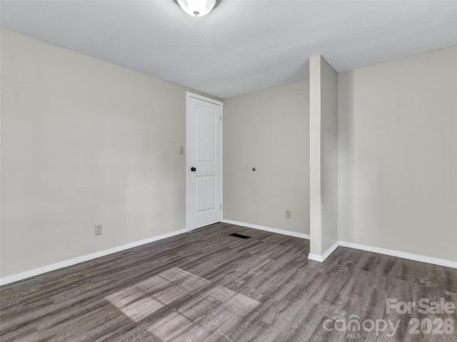 133 Kristey Lane, Hendersonville, NC 28792