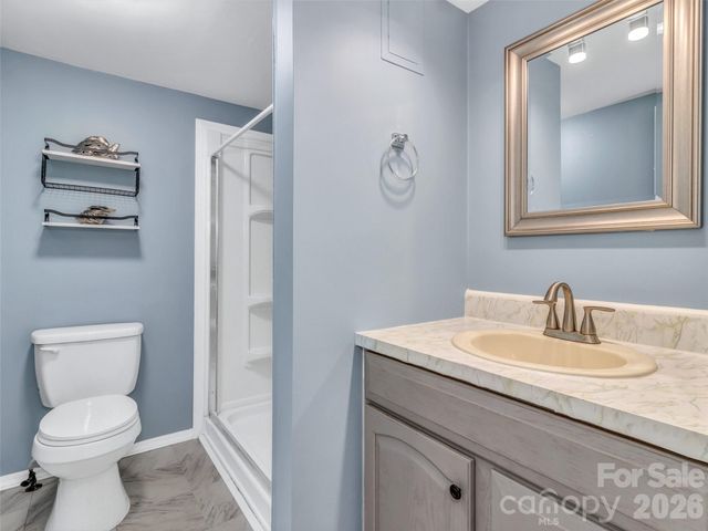 133 Kristey Lane, Hendersonville, NC 28792