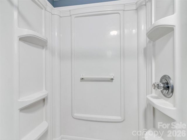 133 Kristey Lane, Hendersonville, NC 28792