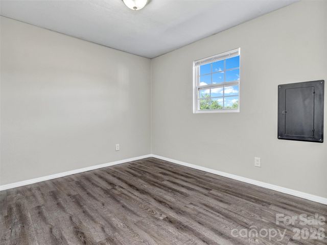 133 Kristey Lane, Hendersonville, NC 28792