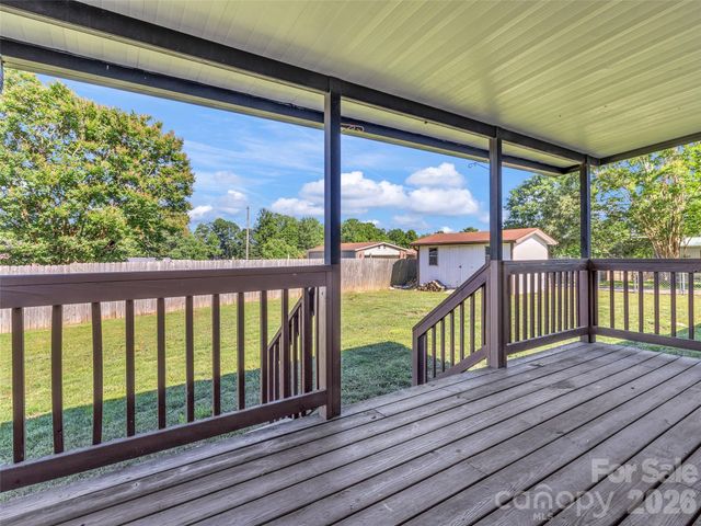 133 Kristey Lane, Hendersonville, NC 28792