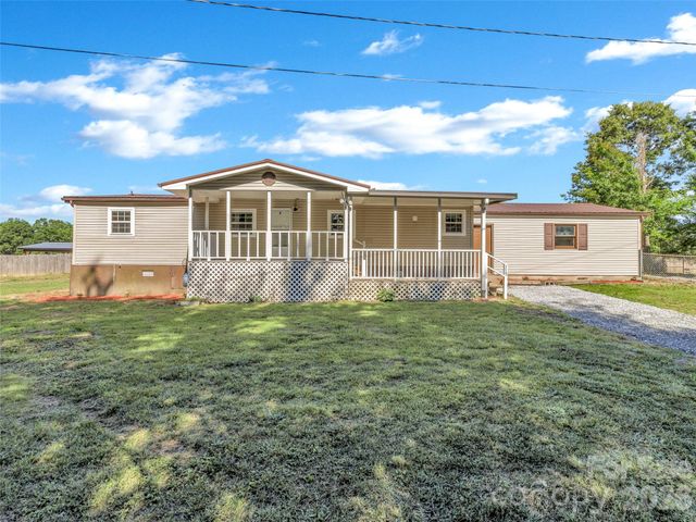 133 Kristey Lane, Hendersonville, NC 28792