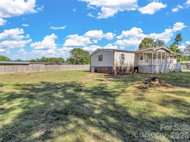 133 Kristey Lane, Hendersonville, NC 28792