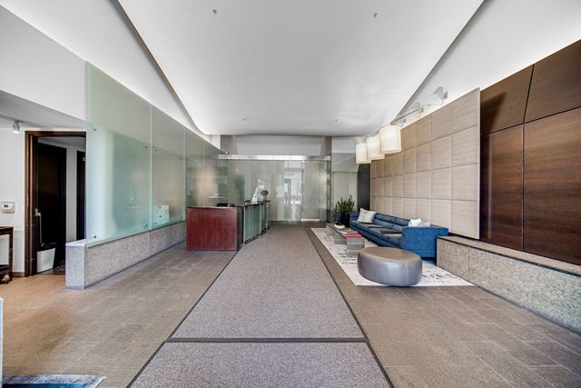 240 E Illinois Street 1004, Chicago, IL 60611