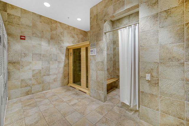 240 E Illinois Street 1004, Chicago, IL 60611