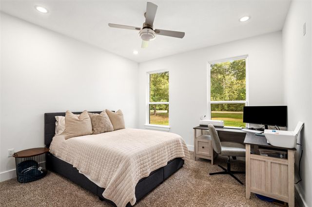 21206 Peach Wood, Cleveland, TX 77328