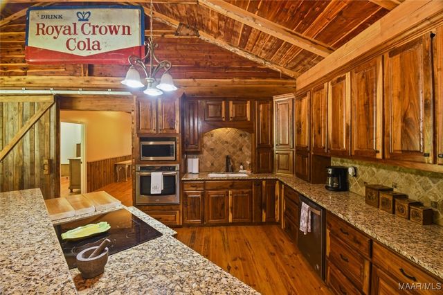 13607 Highway 191 ., Maplesville, AL 36750