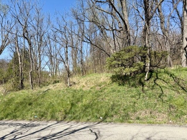 329 Mckee Rd, N Versailles, PA 15137