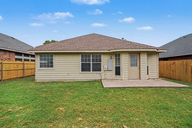 8844 Mystic Trail, Fort Worth, TX 76118