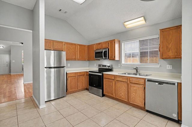 8844 Mystic Trail, Fort Worth, TX 76118
