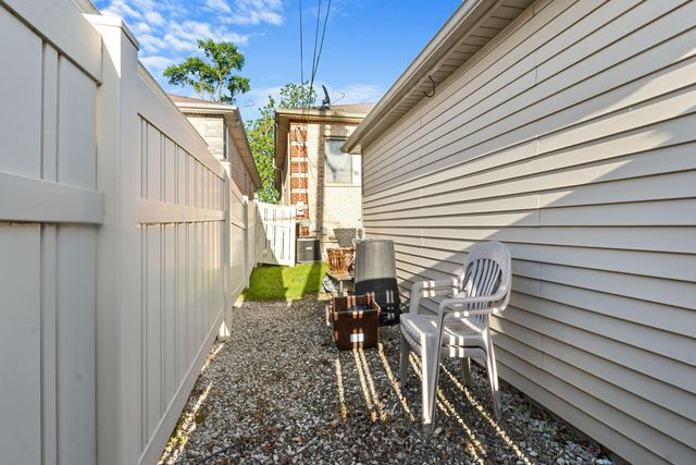 2540 Hessing Street, River Grove, IL 60171