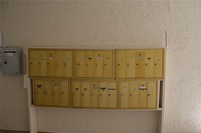 861 MAPLE COURT 205, Dunedin, FL 34698