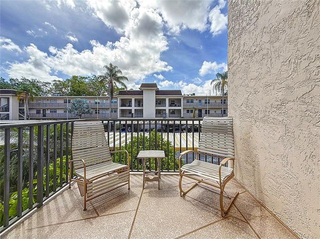861 MAPLE COURT 205, Dunedin, FL 34698
