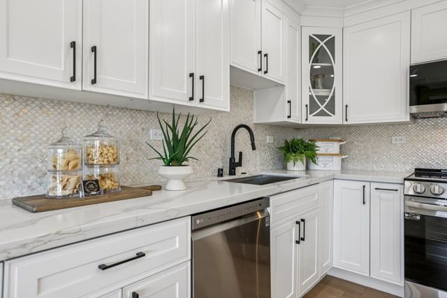 2101 Golden Rain Road 11, Walnut Creek, CA 94595