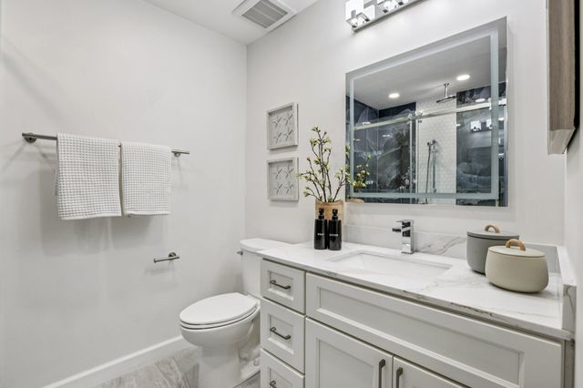 2101 Golden Rain Road 11, Walnut Creek, CA 94595