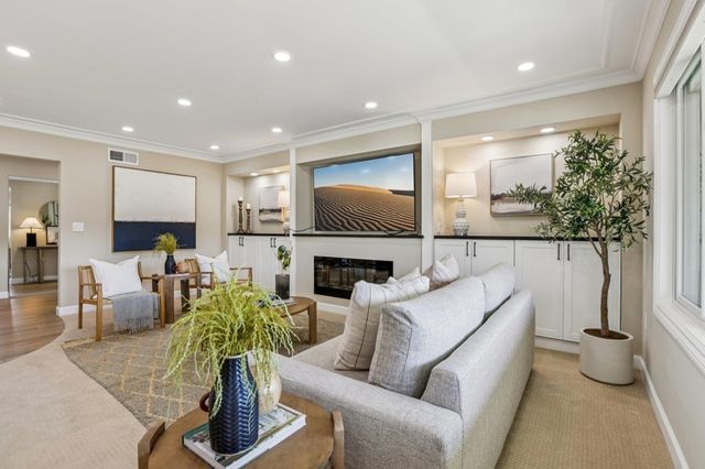 2101 Golden Rain Road 11, Walnut Creek, CA 94595