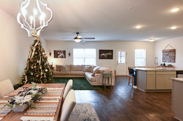 1030 Lonergan Cir, Spring Hill, TN 37174