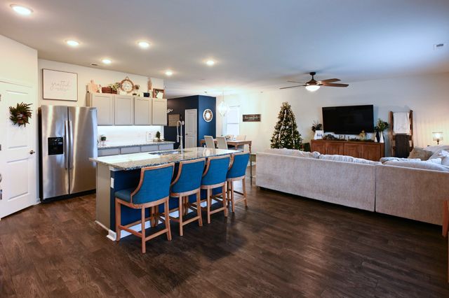 1030 Lonergan Cir, Spring Hill, TN 37174