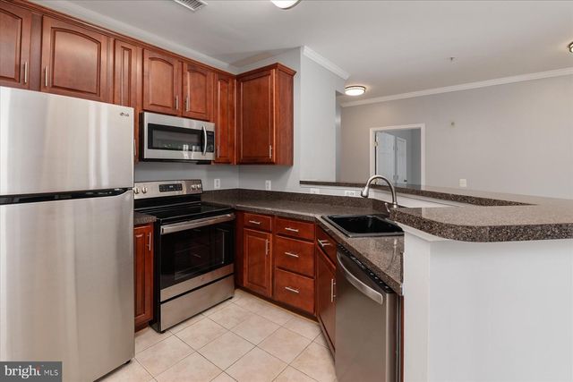 15618 Everglade Ln Apt 306, Bowie, MD 20716