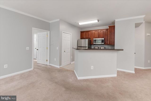 15618 Everglade Ln Apt 306, Bowie, MD 20716