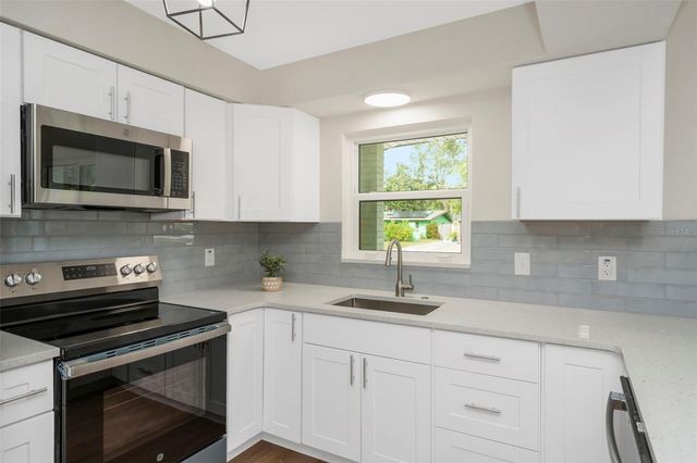 19 VENTURA DRIVE, Dunedin, FL 34698