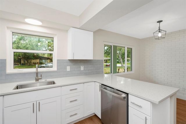 19 VENTURA DRIVE, Dunedin, FL 34698