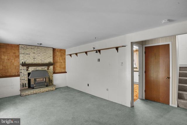 320 N WALNUT ST, Wernersville, PA 19565